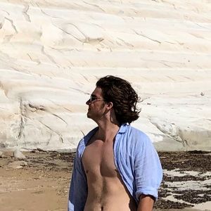 Meet your Posher, Sam